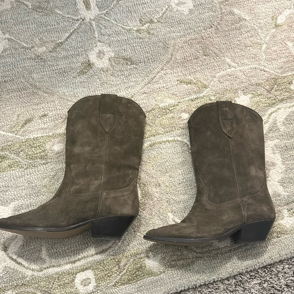 Isabel Marant DAHOPE COWBOY BOOTS. dark brown sued worn once. Size 40